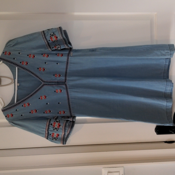 Pepe jeans denim dress with embroidery detail. Size xs. Excellent condition. - Picture 6 of 6